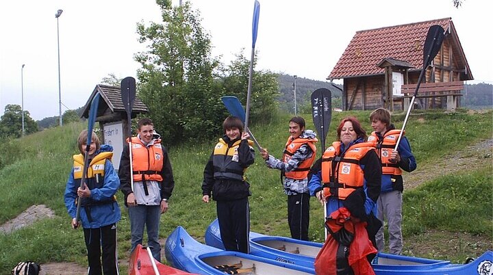 „Wandern“ auf den Wellen des Regenflusses | © Dambeck Michaela