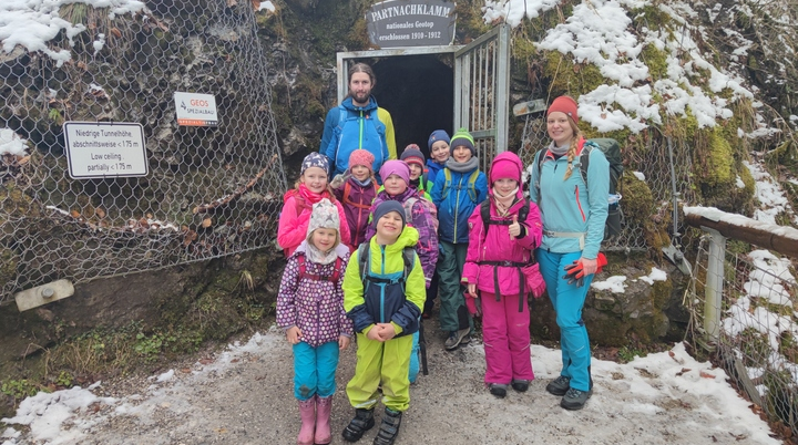 Titelfoto - Vor der Partnachklamm | © Anna Schlappinger